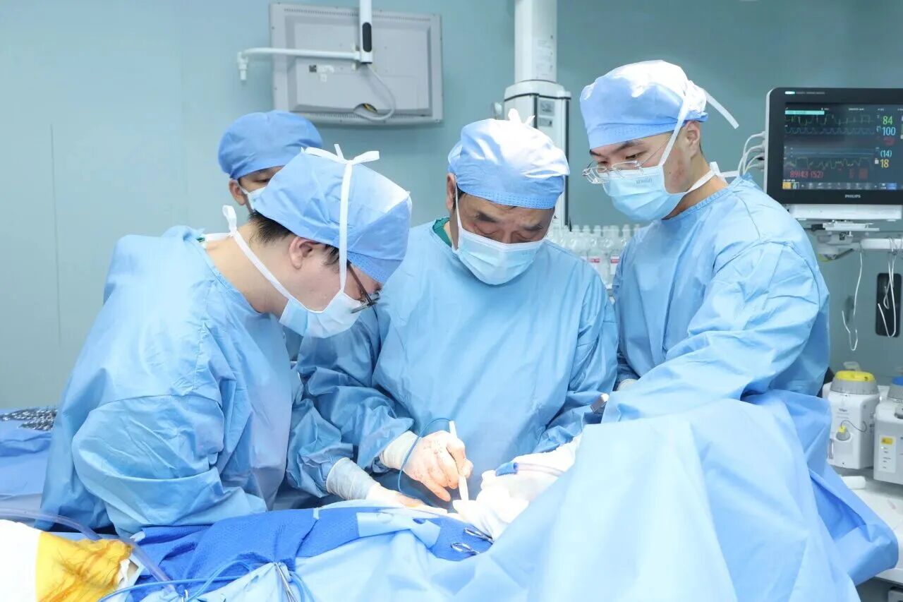 China’s First aXOpore® OTO Bone Repair Surgery Performed at Ruijin Hainan Hospital in Lecheng